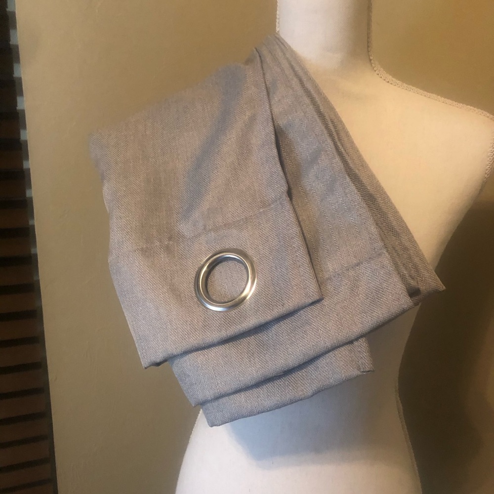 2 Vince Camuto curtain panels gray silver grommets 81”x35.5” drape polyester